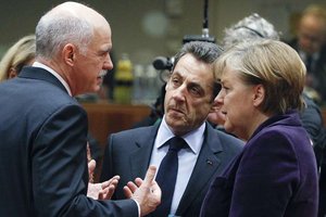 20.10.UE.Merkel.Sarkozy.Papandreou.930.620_scalewidth_300